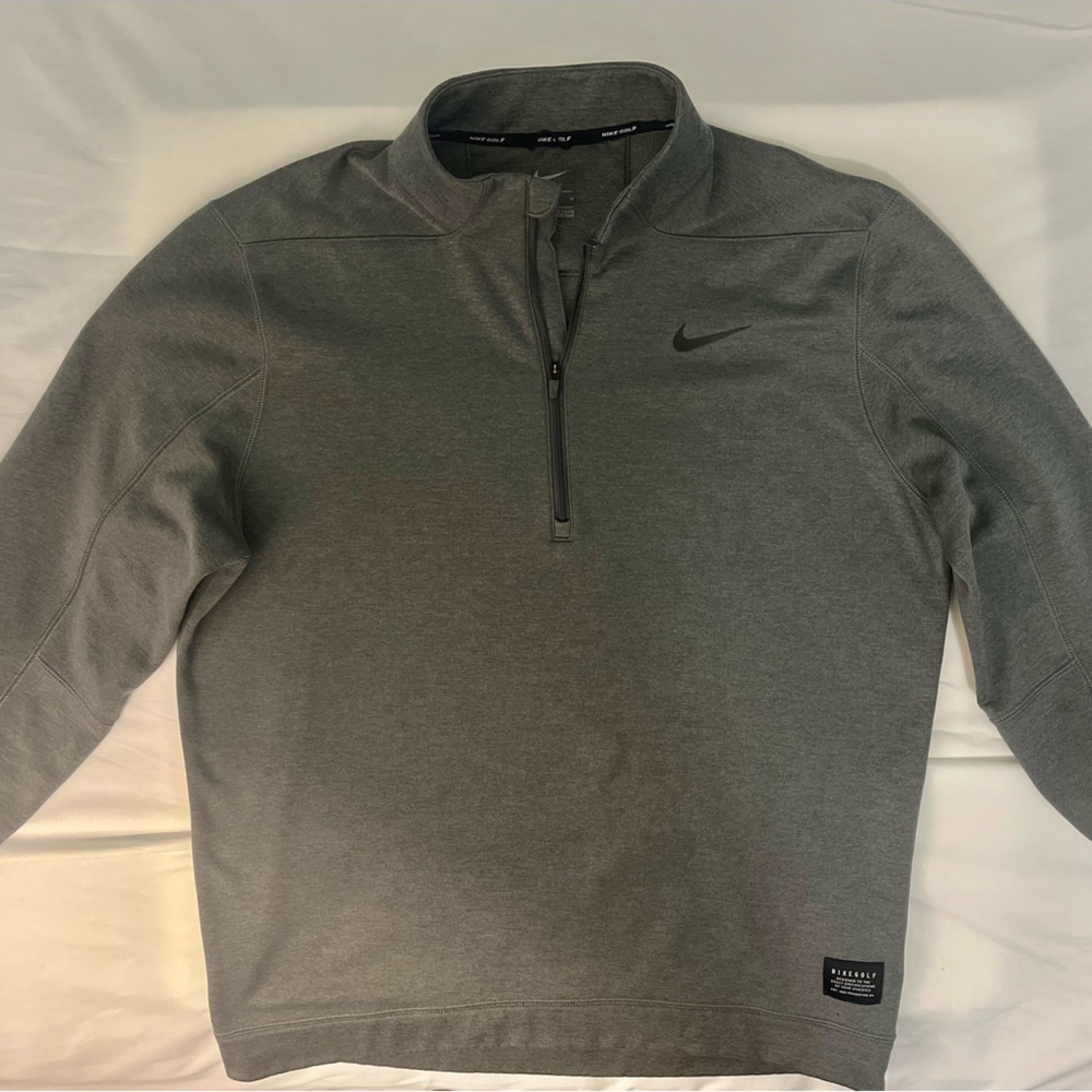 Nike Golf gray quarter zip pullover, Size Medium.  Excellent condition.